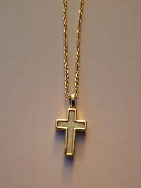 Women's Cross Pendant Necklace Fashion Religious Jewelry Gold Tone Gift
